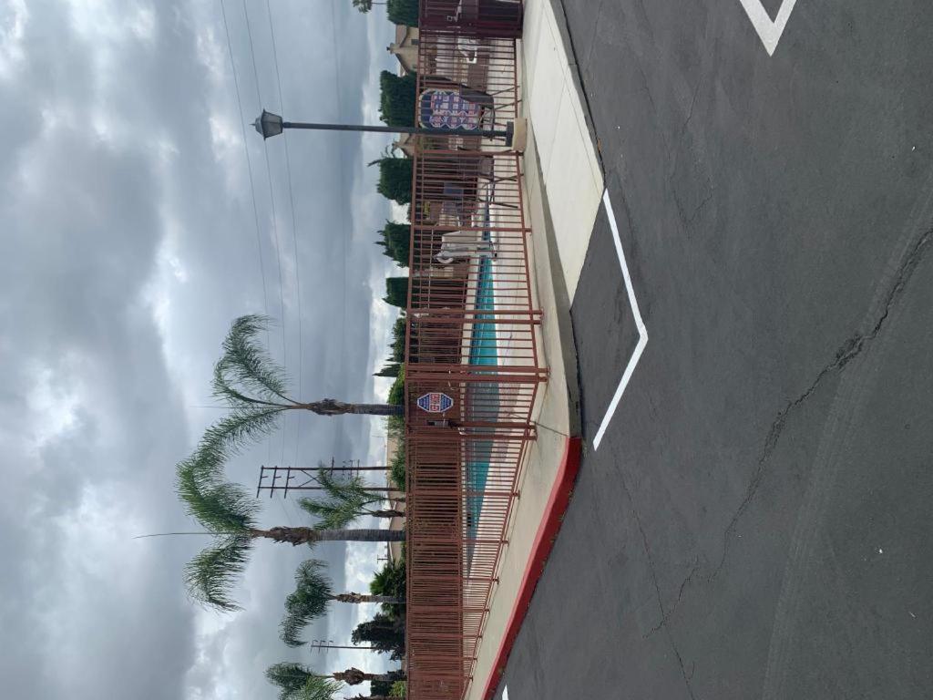 Grand Park Inn Baldwin Park Exterior foto